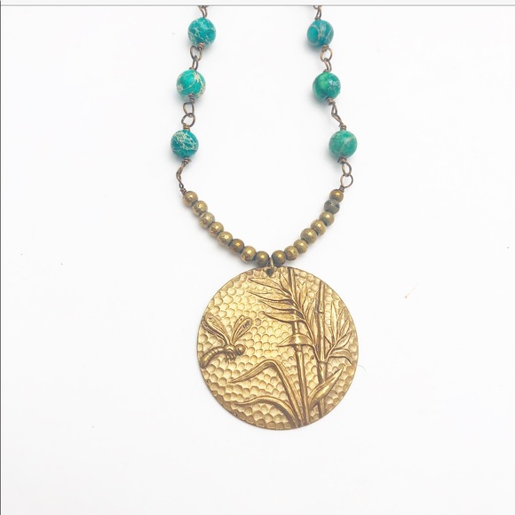 ARTISAN BRASS & GREEN GEMSTONE NECKLACE - Picture 2 of 5